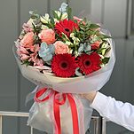 Букет Цветочная Стихия из гербер, альстромерии и роз сорта Кахала