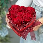 Сердце Страсть из 7 красных роз