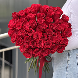 Букет из 51 красной розы