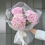 Букет Ванильный Зефир из 3 гортензий и эвкалипта