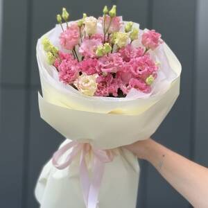 Букет Подарок для тебя из 7 веточек розовой кружевной эустомы