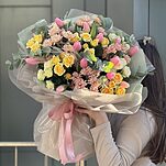 Букет Солнечная Осень из хризантем, тюльпанов, кустовых роз и зелени