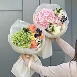 Букет Осеннее Настроение из гортензии, георгин, вибурнума, розы и альстромерий