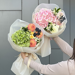 Букет Осеннее Настроение из гортензии, георгин, вибурнума, розы и альстромерий