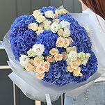 Букет Млечный Путь из гортензий, эустомы и кустовых роз