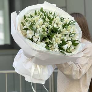 Букет Созвездие из 31 альстромерии