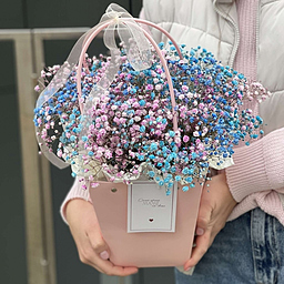 Композиция Любимой Мамочке 2 из цветной гипсофилы