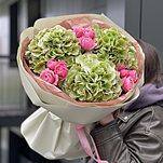 Букет Сладкие Воспоминания из гортензий и кустовых роз