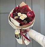Букет Тепло Любви из протеи, леукодендрона, кустовой розы морнинг стар и скиммии