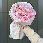 Букет Формула Любви из 9 розовых ранункулюсов