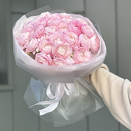 Букет Формула Любви из 25 розовых ранункулюсов
