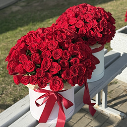 Сет композиций Фридом из 202 красных роз - 2 композиции по 101 розе