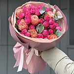 Букет Феерия красок из роз сорта жизель, кахала и эвкалипта