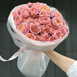 Букет Джульетта из 9 веток кустовой пионовидной розы