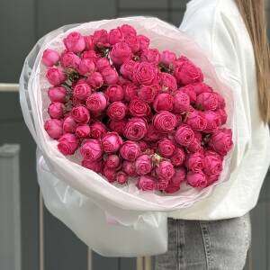 Букет Жизель из 21 ветки кустовой розы