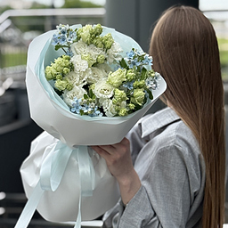 Букет Мелодия Ветра S из эустомы и оксипеталума