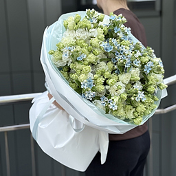 Букет Мелодия Ветра L из эустомы и оксипеталума