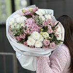 Букет Мелодия Нежности из хризантемы,гортензии,кустовой розы,альстромерии и вероники