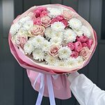 Букет Вдохновение Эльзы из хризантемы сорта алтай, кустовых и одноголовых роз