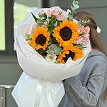 Букет Осенний джаз из подсолнухов, альстромерий и эвкалипта