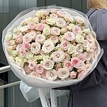 Букет Лепестки счастья из 29 кустовых роз