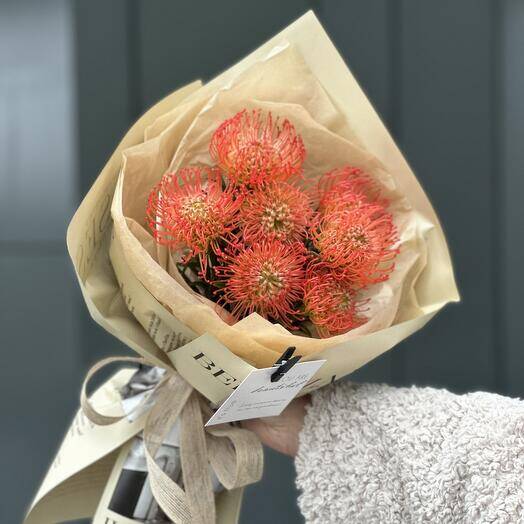 Монобукет из 7 леукоспермумов