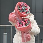 Букет Искра нежности из пионовидных тюльпанов, аспарагуса и эвкалипта