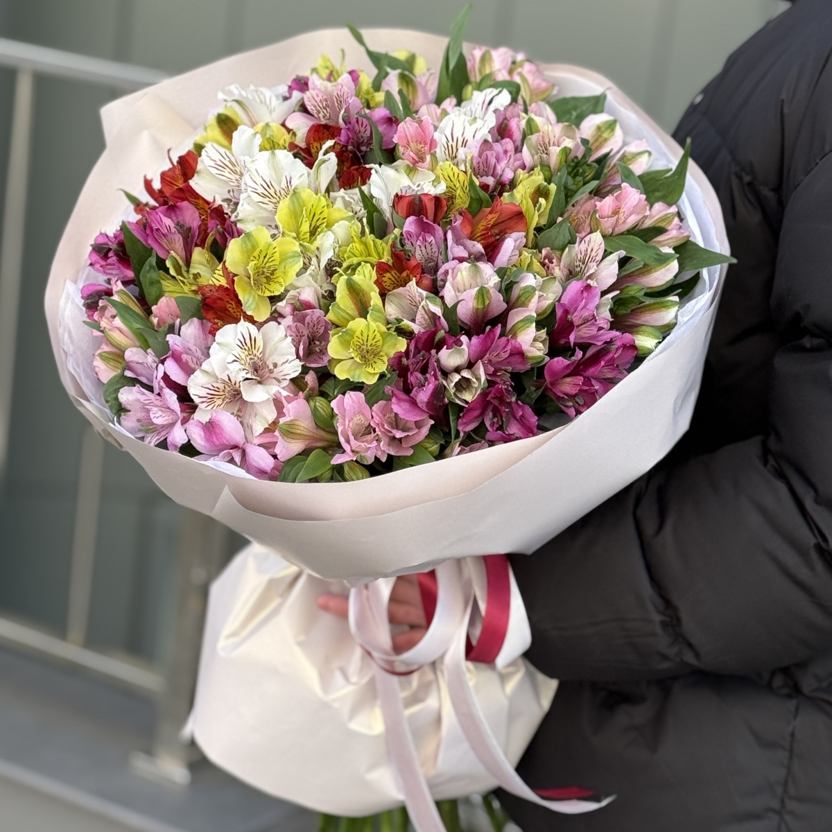 Букет Созвездие из 35 альстромерий микс