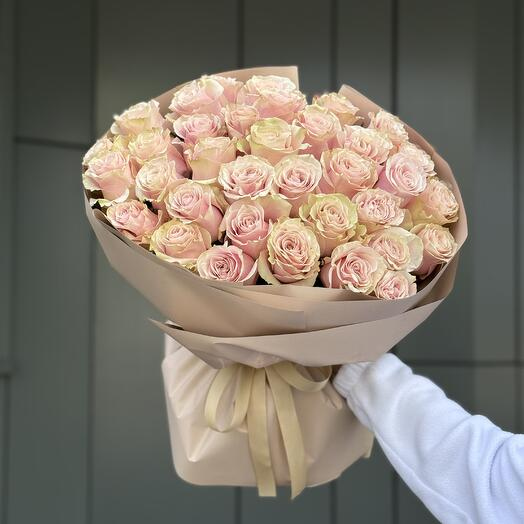 Букет Выражение любви из 35 розовых роз