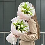 Букет Белые ночи из 11 белых тюльпанов