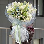 Букет Фруктовый Сад M из танацетума, сирени, оксипеталума и тласпи