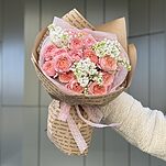 Букет Шёлковый путь из кустовой пионовидной розы и сирени