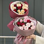 Букет Розалия из кустовых и одноголовых роз