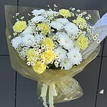 Букет Солнечный блик из хризантем, ромашек и диатусов