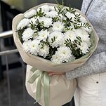 Букет Альпийский Луг из хризантемы сорта Алтай и зелени